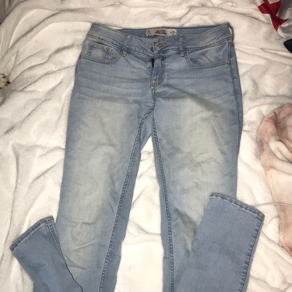 Hollister light wash jeans! No holes